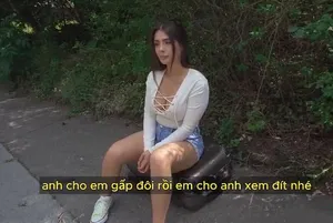 Những cô nàng vú đẹp hấp dẫn ở quán rượu