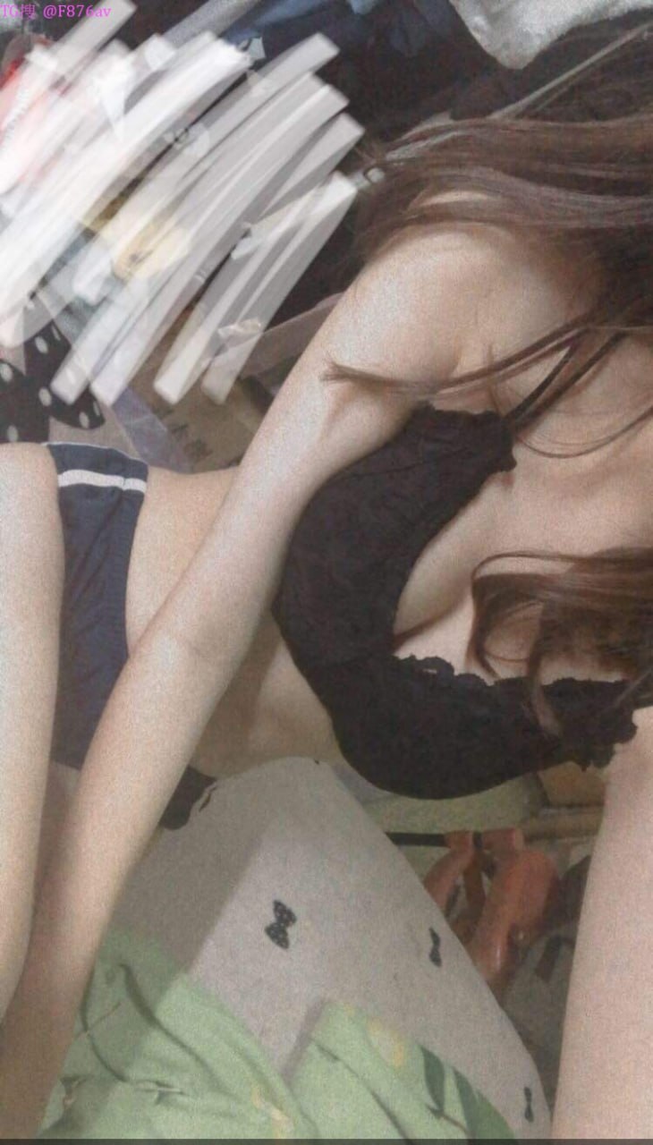 Người yêu của con trai hiếu thảo chăm sóc bố Người chồng già, nhưng ông ấy lúc nào cũng “cương cứng”