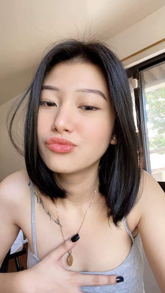 Cô bé loli mới đáng yêu quá! Dáng người nhỏ nhắn và ngực nhỏ! Chịch bạn trai ở nhà thu phí, lồn nhỏ màu hồng không lông, cưỡi ngựa đóng cọc cứng
